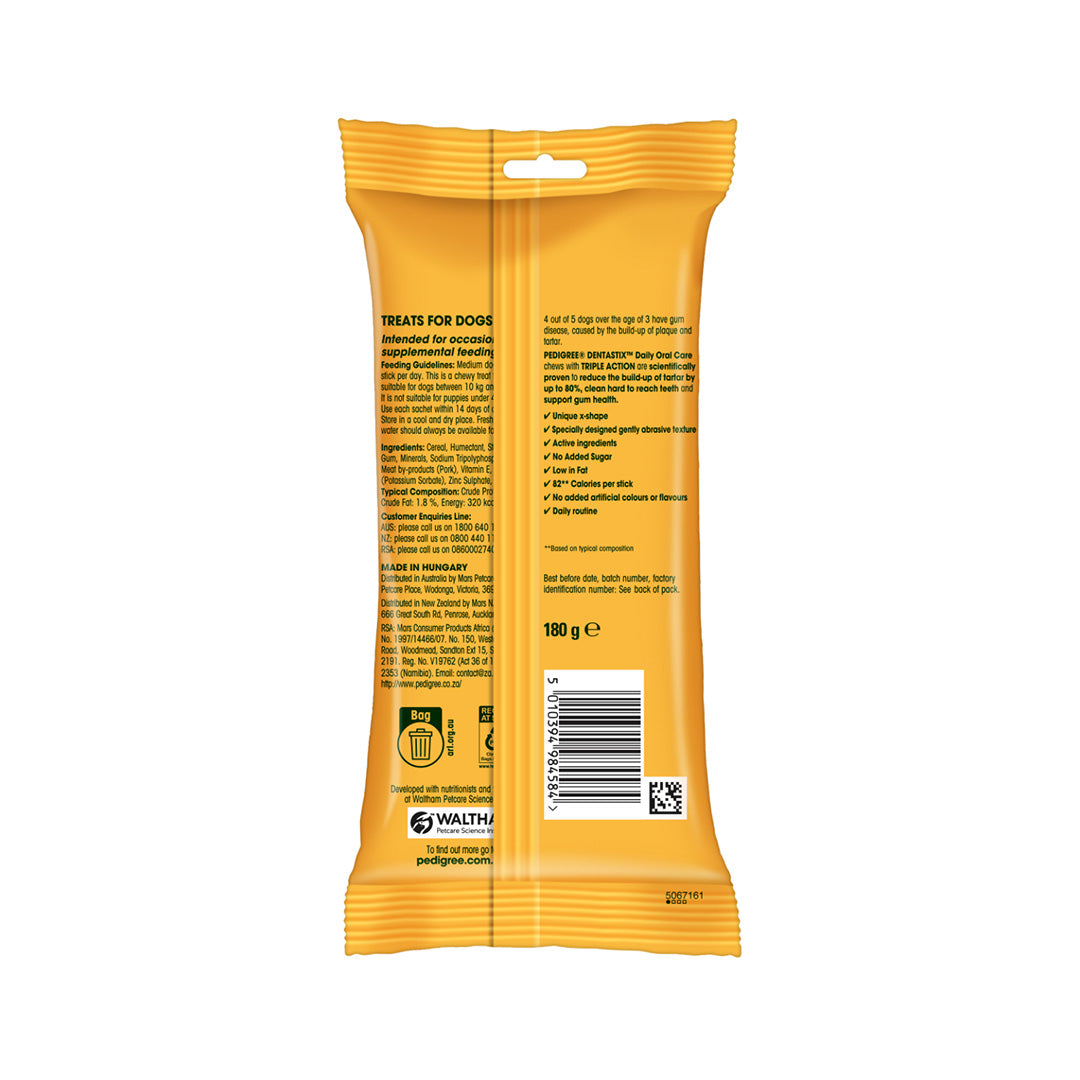 Pedigree Dentastix Oral Care Dog Treat, Adult Medium Breed (10-25 kg), 180 g, Recommended by Vets, Supports Gum Health, Reduces Risk of Gum diseases