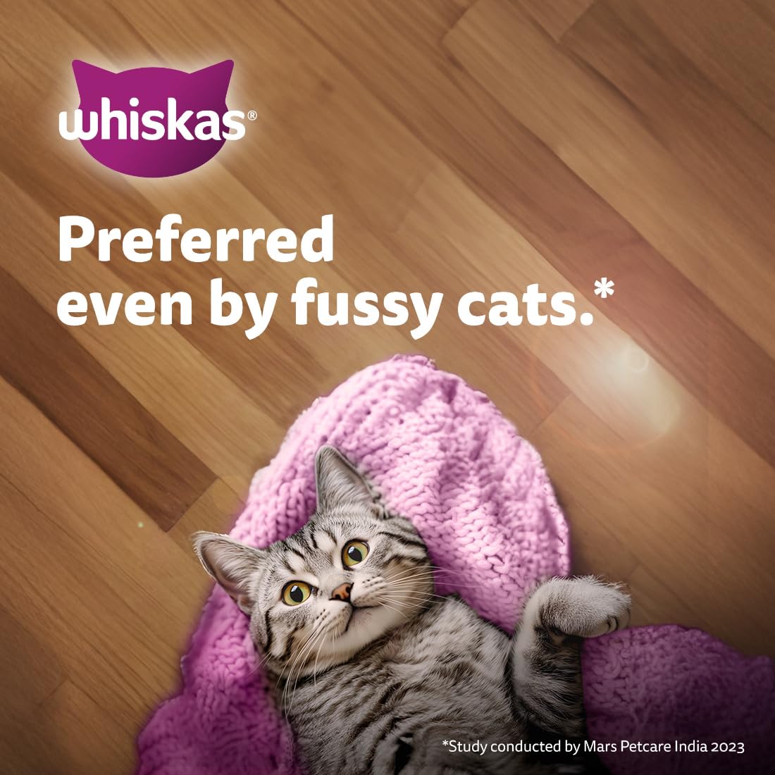 Whiskas Tasty Mix Adult (1+ year) Wet Cat Food, Chicken With Salmon Wakame Seaweed in Gravy, 70g | Made With Real Fish | Complete & Balanced Nutrition for Adult Cat